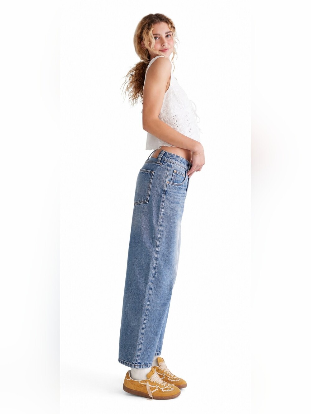 Aeropostale Mid-rise Barrel Jeans Medium Blue Wash Size 6 28W